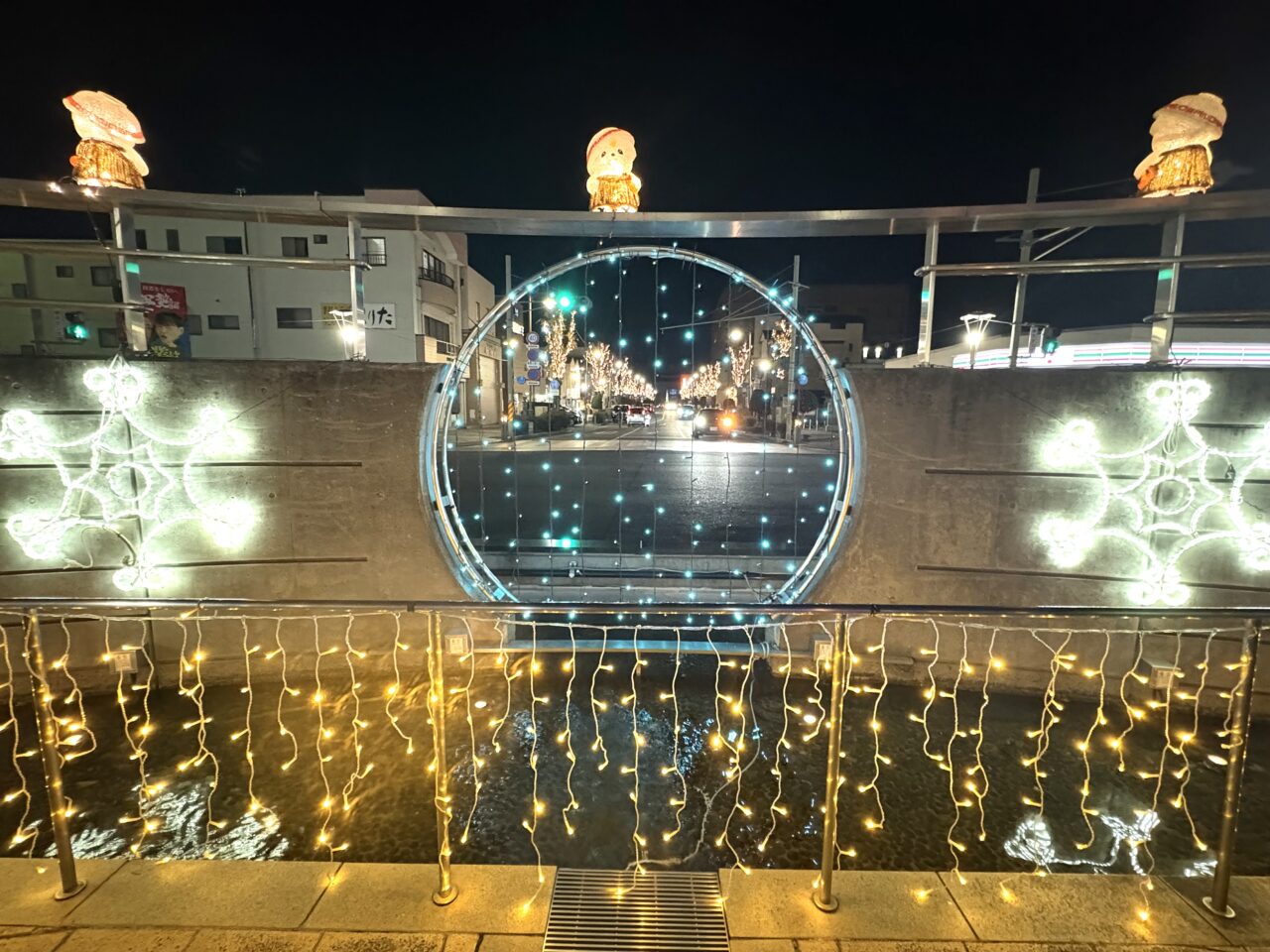 2025年11月25日佐野市の駅前